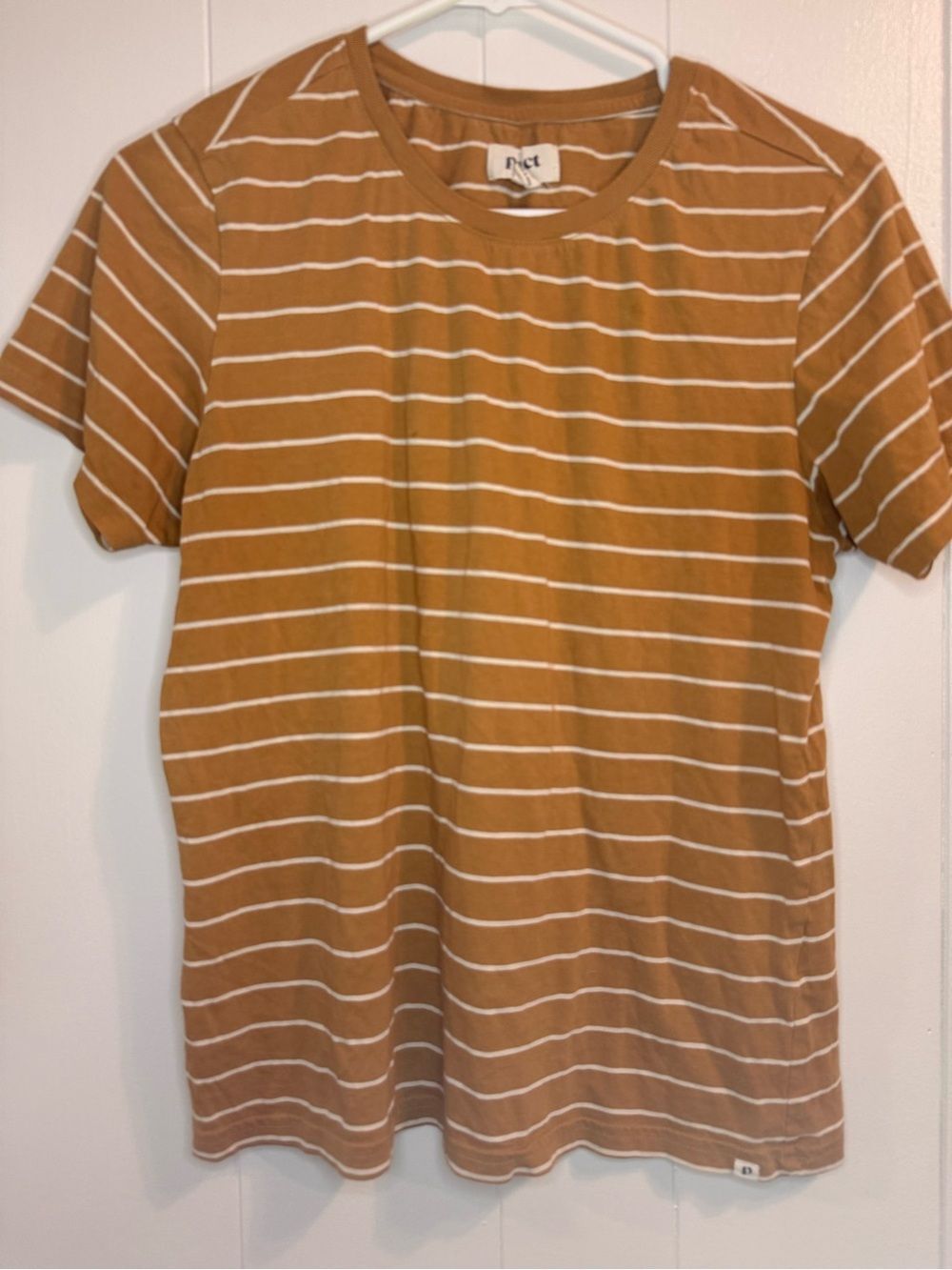 Pact 100% organic cotton mustard/white striped crewneck T-shirt women’s Medium